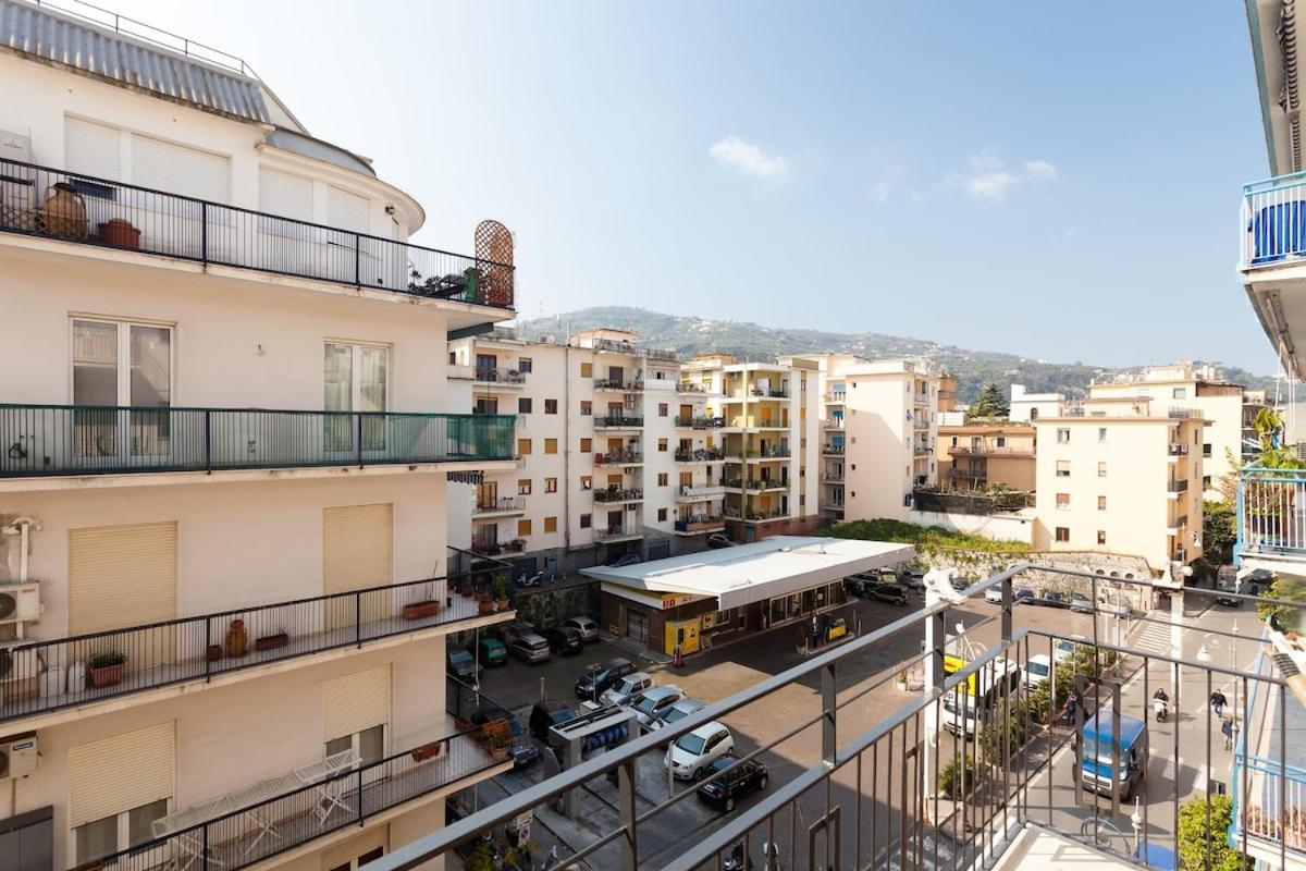 Casa Nina Apartment ซอร์เรนโต ภายนอก รูปภาพ