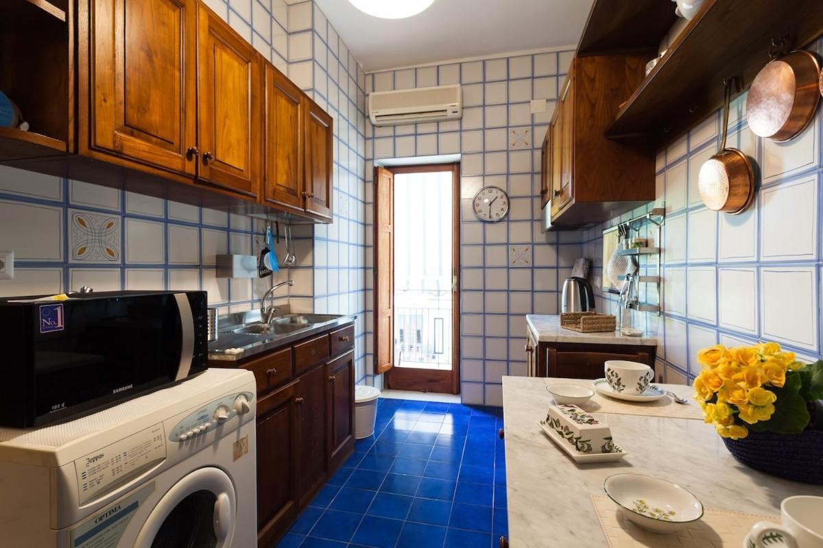 Casa Nina Apartment ซอร์เรนโต ภายนอก รูปภาพ