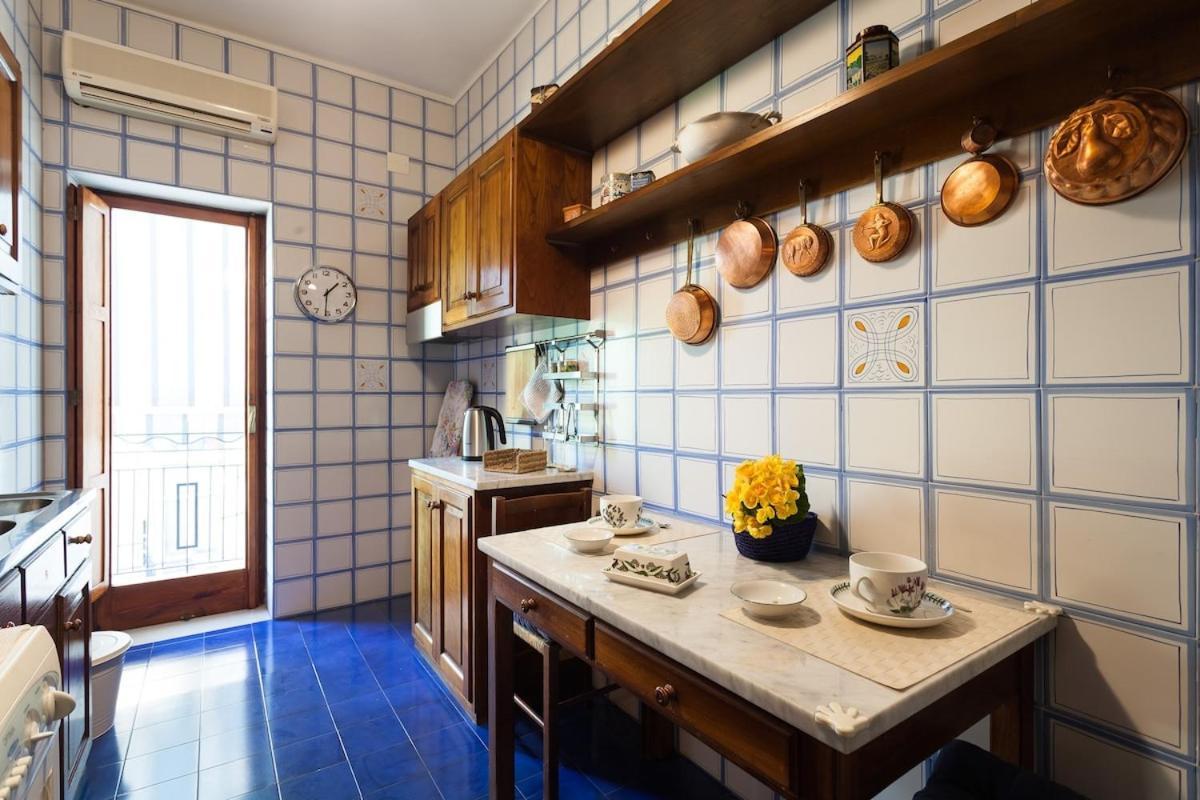 Casa Nina Apartment ซอร์เรนโต ภายนอก รูปภาพ